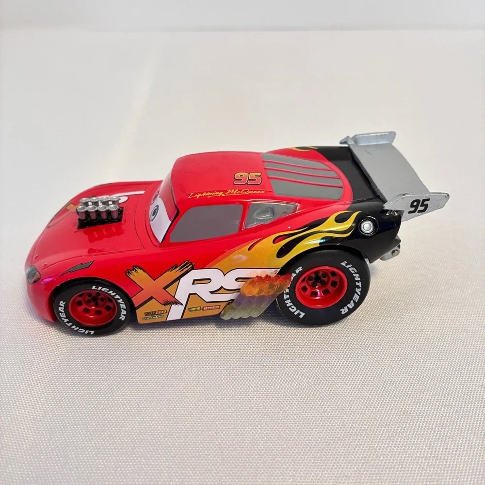 Disney Pixar Cars Pull-N-Race Diecast Lightning McQueen Brick Yardly Toy Cars